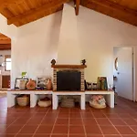 Rustic With Pool In Center Prázdninový dům Lajares