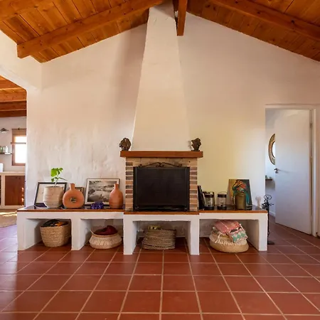 Rustic With Pool In Center Hébergement de vacances Lajares
