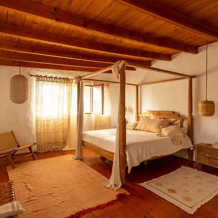 Rustic With Pool In Center Сasa de vacaciones Lajares