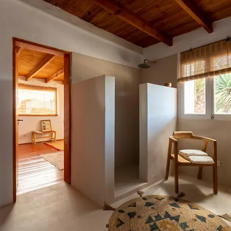 Rustic With Pool In Center Сasa de vacaciones *