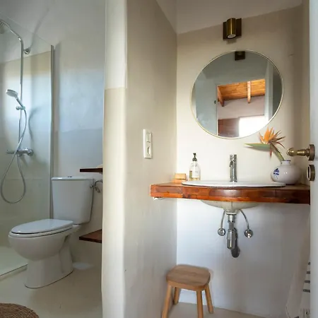 Сasa de vacaciones Rustic With Pool In Center *