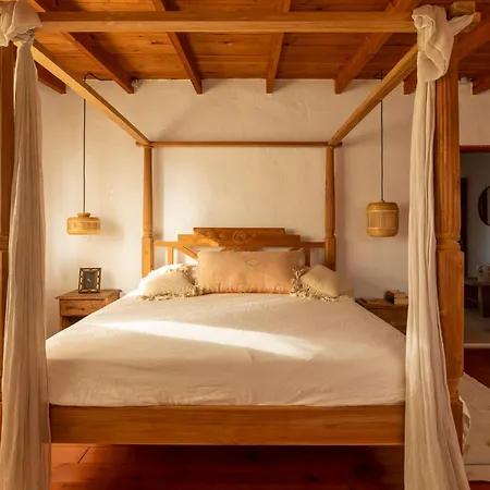 Rustic With Pool In Center Lajares