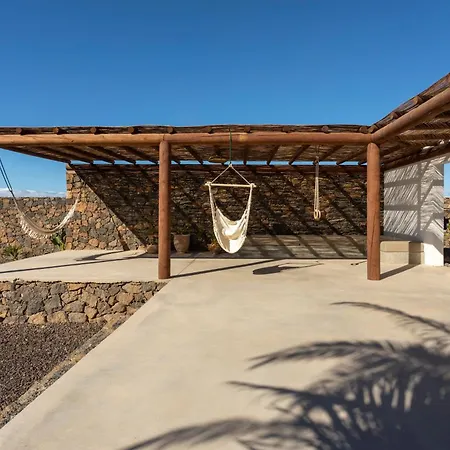 Rustic With Pool In Center Hébergement de vacances