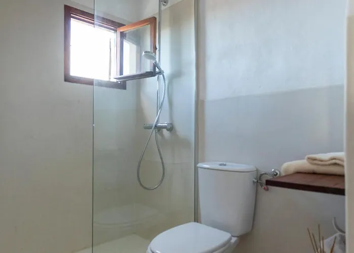 بيت للعطل Rustic With Pool In Center *