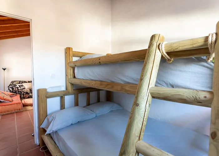 بيت للعطل Rustic With Pool In Center