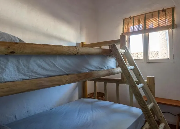 Rustic With Pool In Center * لاجاريس