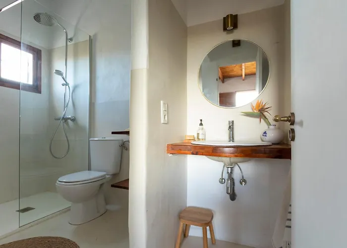 بيت للعطل Rustic With Pool In Center *