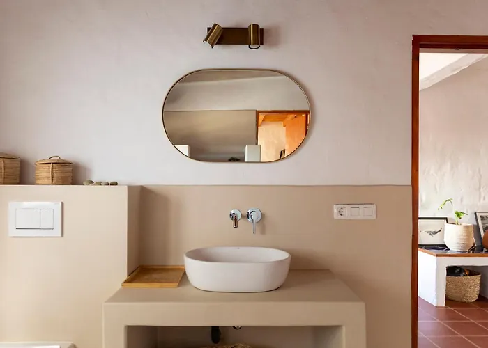 بيت للعطل Rustic With Pool In Center