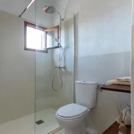 펜션 Rustic With Pool In Center *