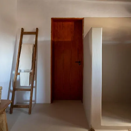 Rustic With Pool In Center 펜션 라하레스