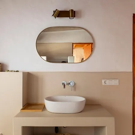 펜션 Rustic With Pool In Center