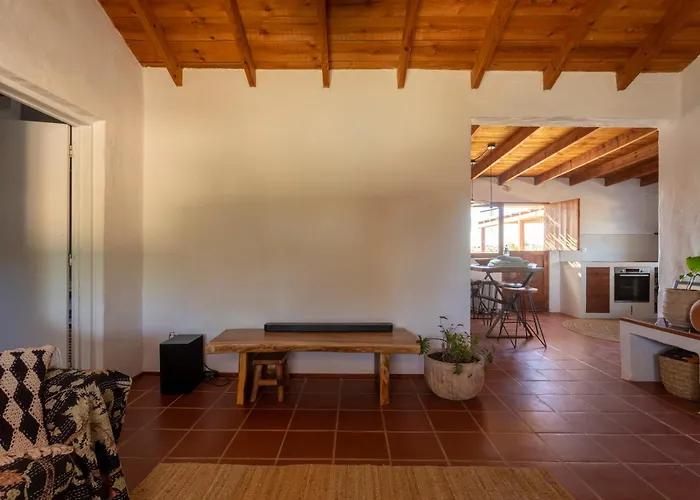 Vakantiehuis Rustic With Pool In Center *